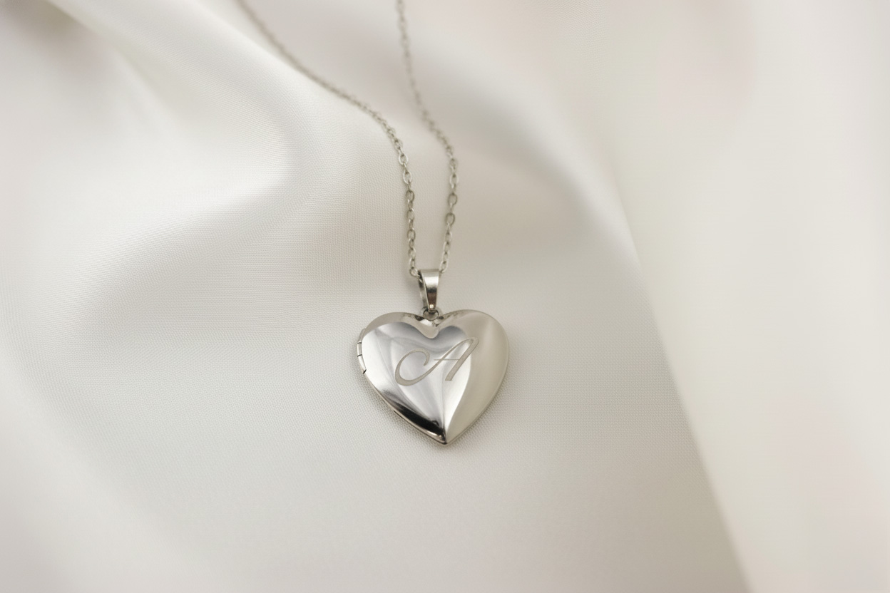Heart Locket Photo Necklace - Image 3